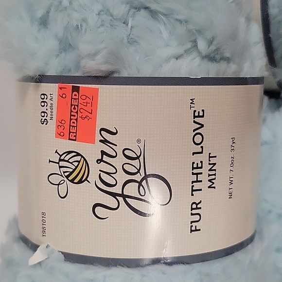 Yarn Bee Fur The Love Mint Net Weight 7 Oz. 37 Yards (8 skeins) - Picture 3 of 7